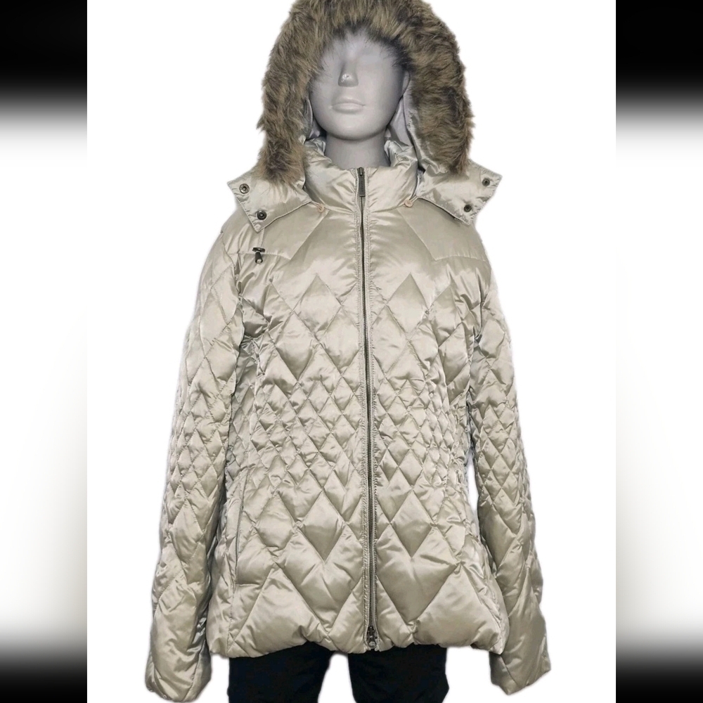 Roper Women's Beige Quilted Puffer Jacket with Faux Fur Hood - Picture 5 of 12